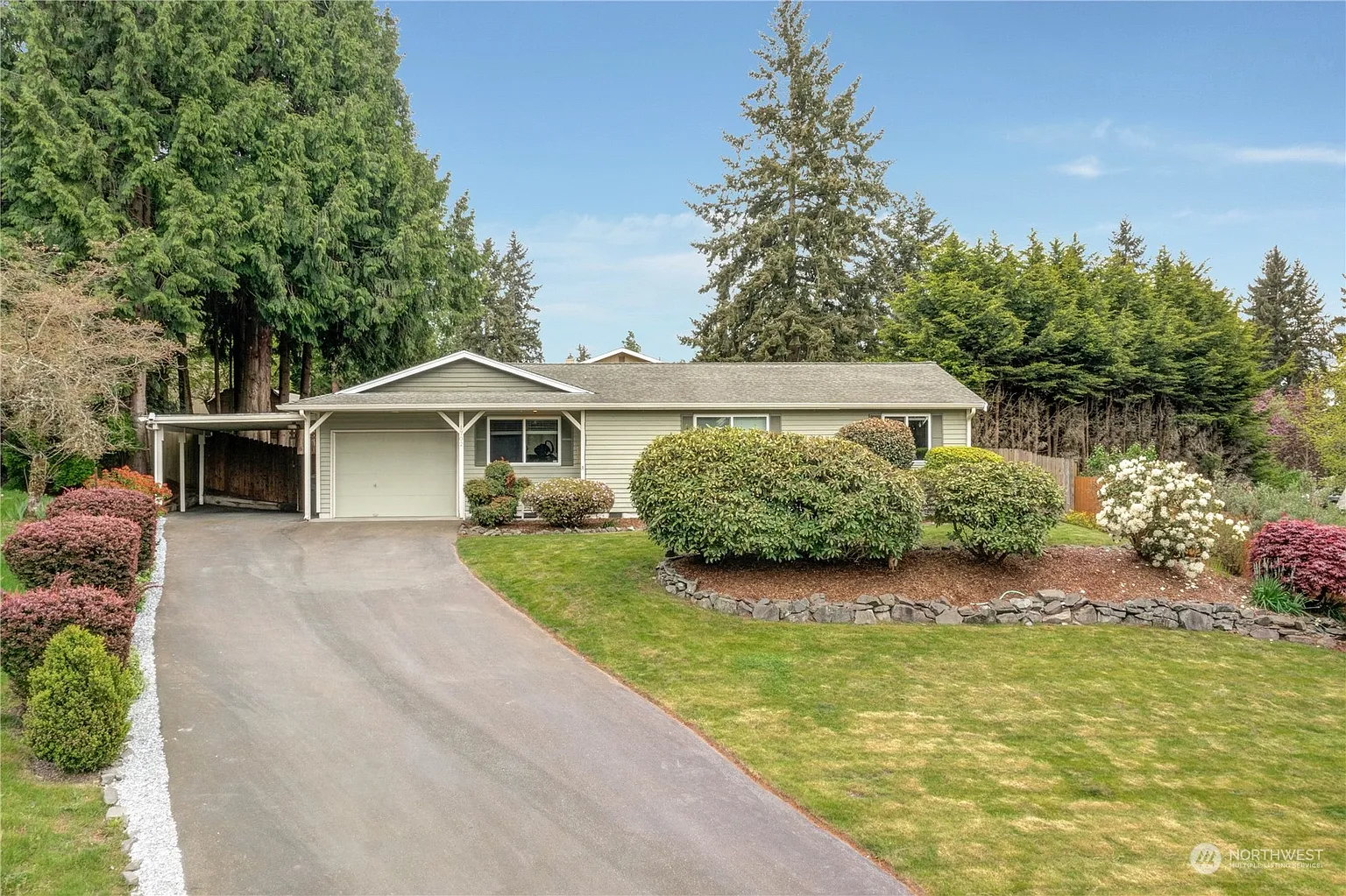 1702 Douglas Court photo 1