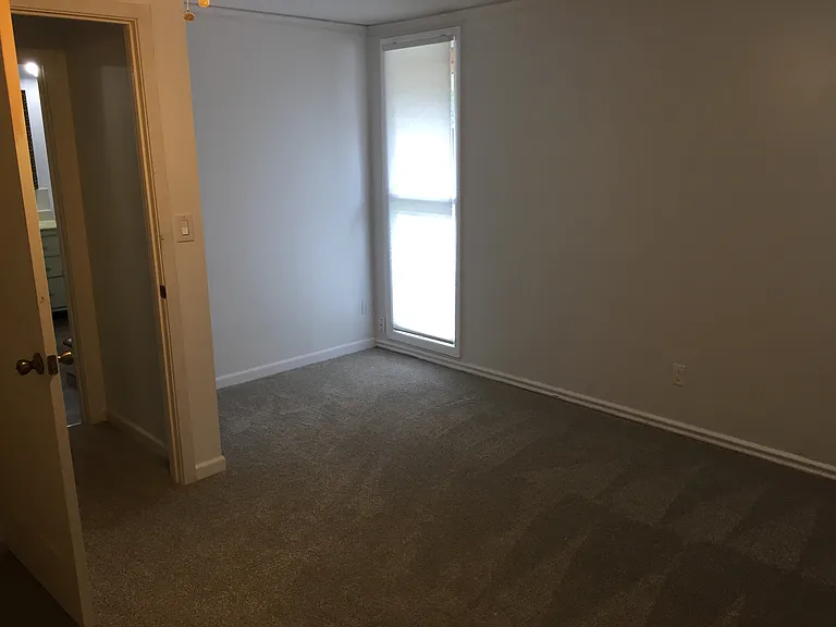 1217 E Indiana Ave — Photo 16