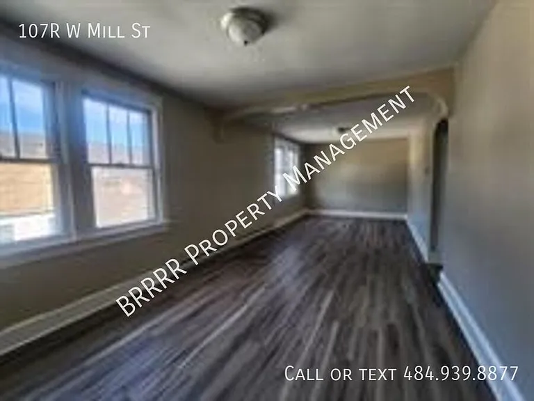 107R W Mill St — Photo 10