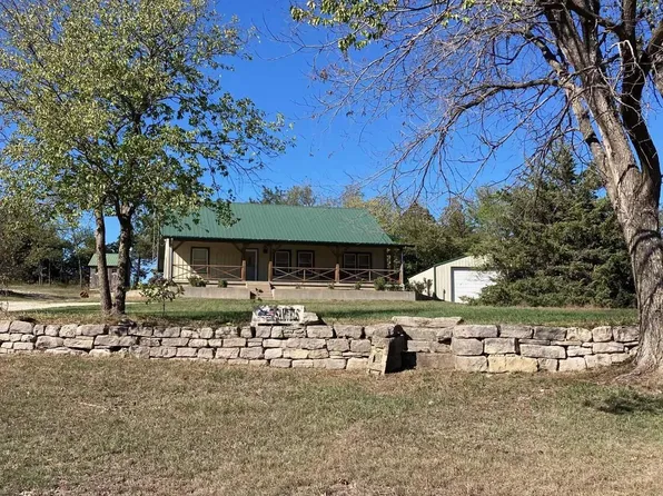 1632 Ef Rd, Cedar Point, KS 66843