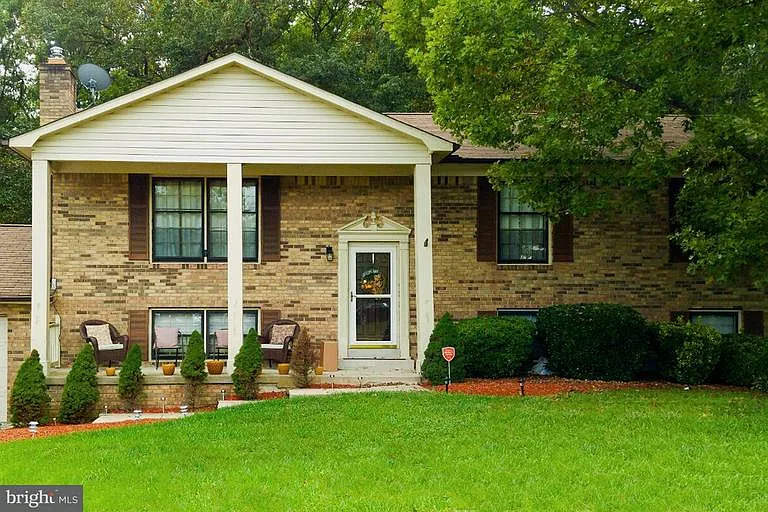 3849 Pine Cone Cir photo 1