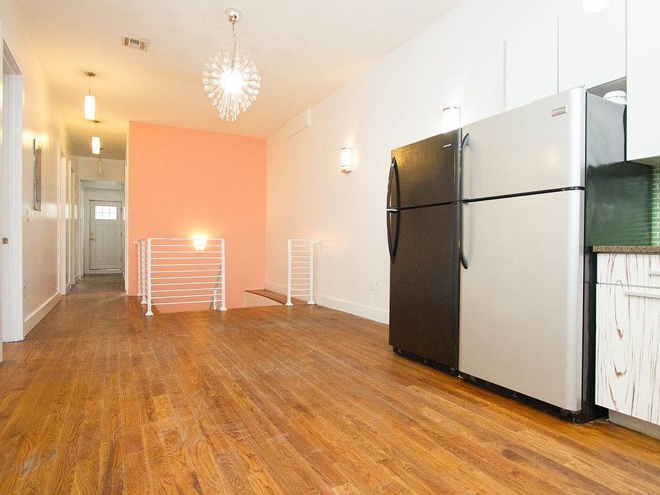 1st image of 116 Jefferson Ave #1