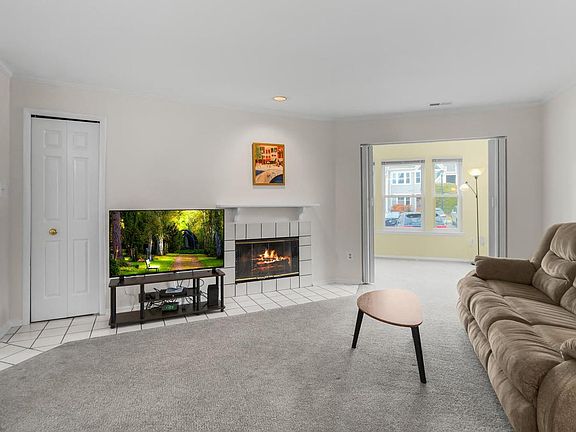 4th image of 7740 Mayfair Cir