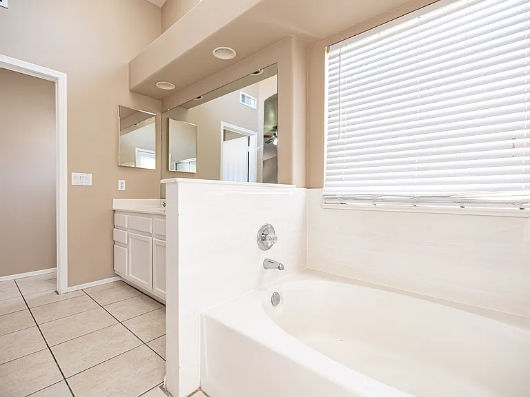 7408 E Knowles Ave — Photo 21