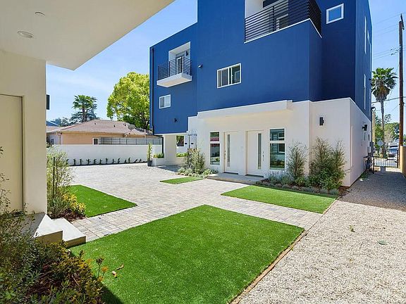 2nd image of 5128 Riverton Ave #5128.5