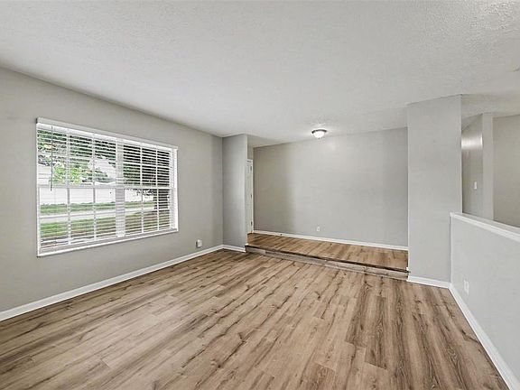 2nd image of 2264 Village Ct