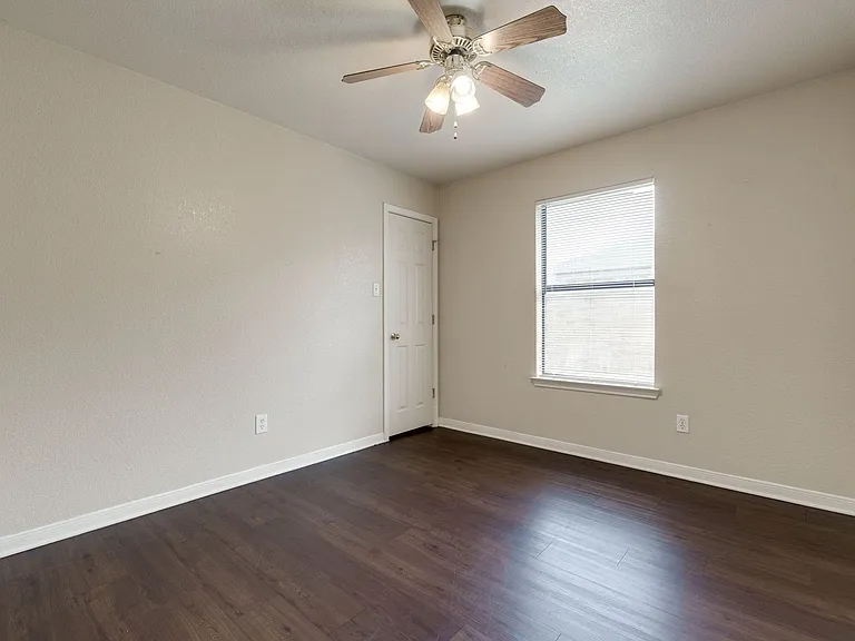 3606 Dustin Ct — Photo 14