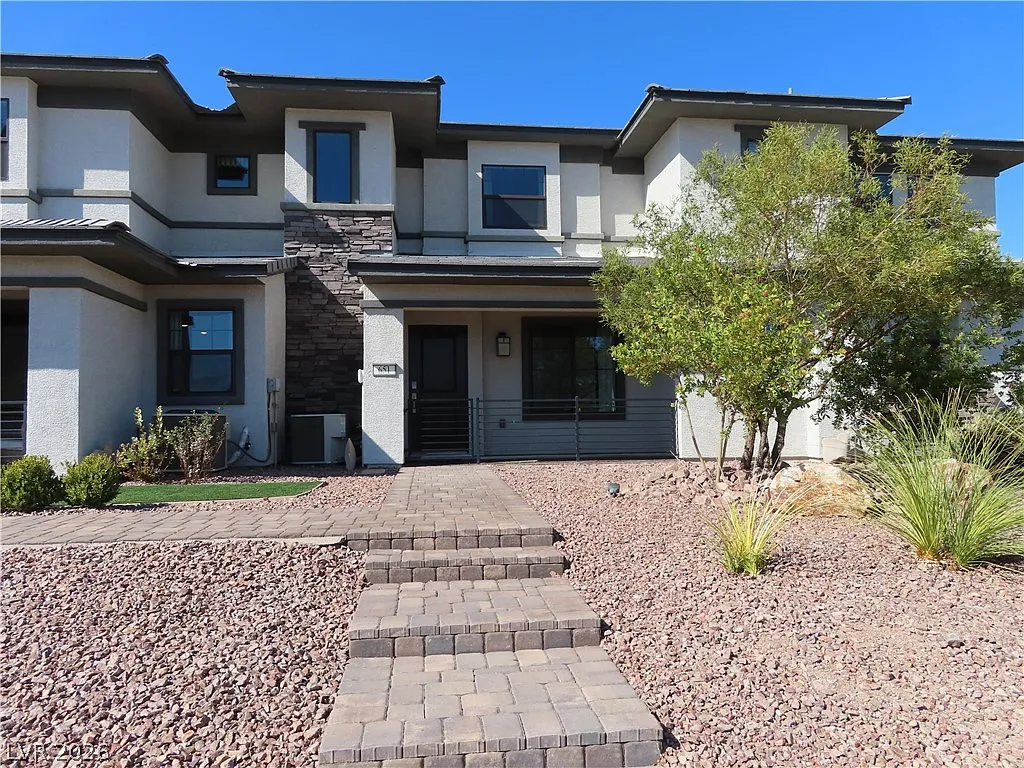 3 bed, 2.5 bath, 1181 sqft, $2,125 — Photo 3