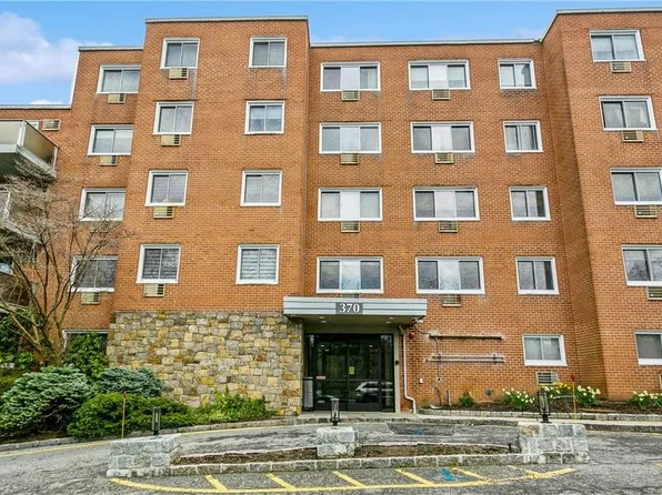 370 Central Park Avenue #3G, Scarsdale, NY 10583
