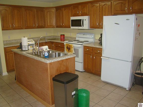 4th image of 115 Meadowbrook Dr