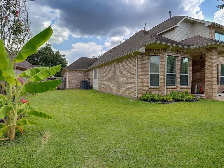 6703 Forsythe Ln — Photo 35