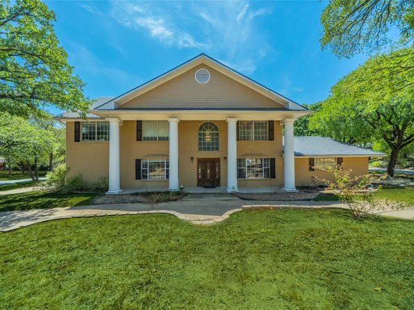 1202 Driftwood Dr, Euless, TX 76040