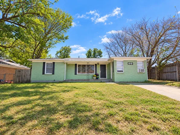 7849 Terry St, White Settlement, TX 76108