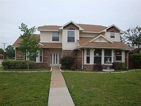1st image of 2316 Roanoke Cir
