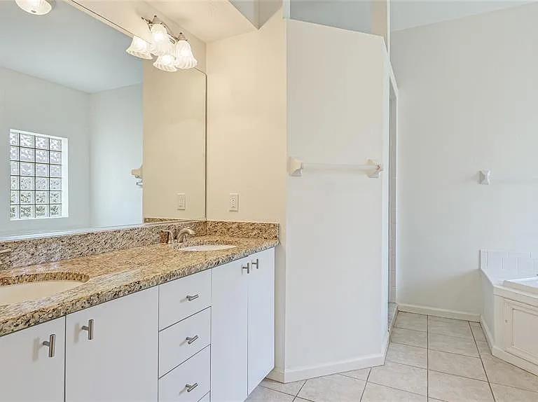 534 Oak Bay Dr — Photo 21