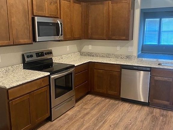3rd image of 216 Arnold Ave