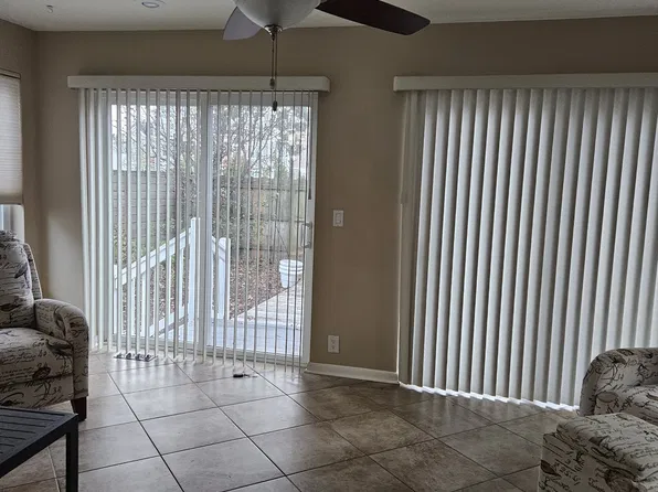 614 Pinewood Dr, Virginia Beach, VA 23451