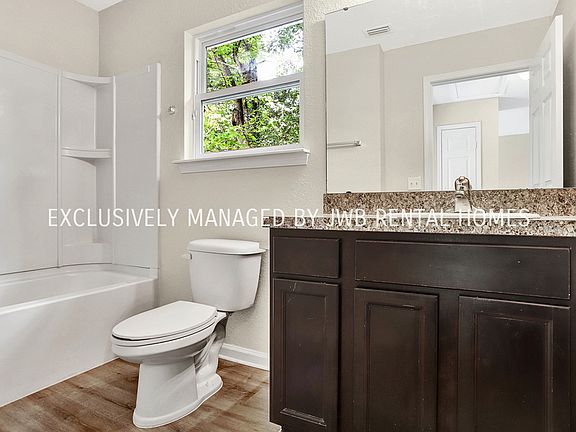 5th image of 3505 Fern St