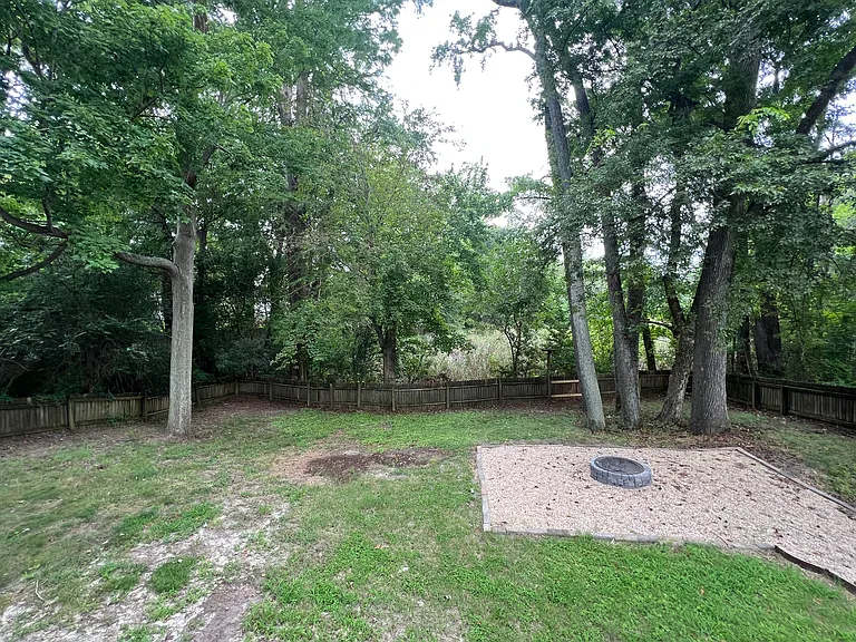6206 Winthrope Dr — Photo 23