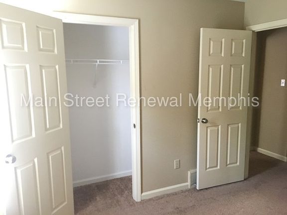 4th image of 9371 Garden Woods Dr