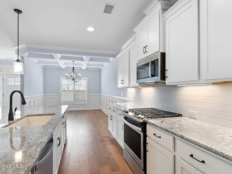 3688 Gardenia Ln — Photo 11