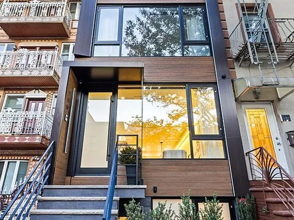 146 Newell St APT 1, Brooklyn, NY 11222
