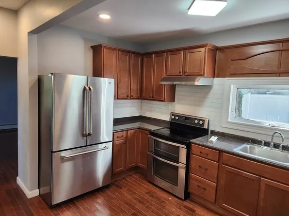 345 Purchase St, New Bedford, MA 02740