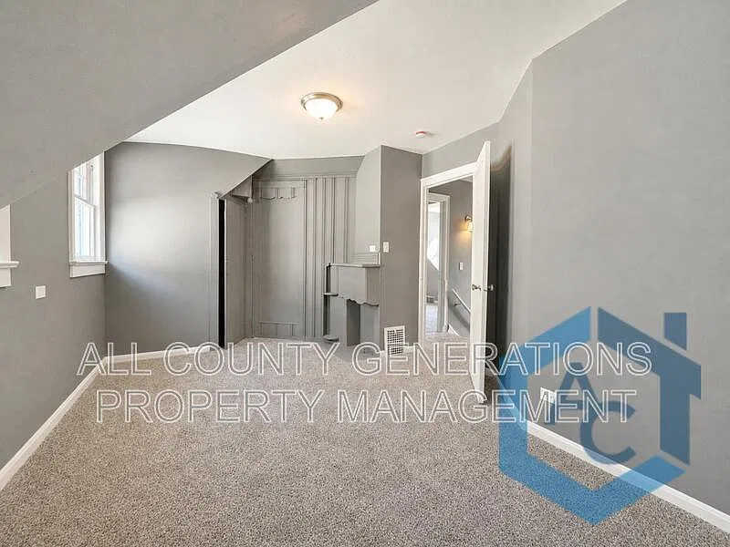 2 bed, 1.0 bath, $1,000 — Photo 4
