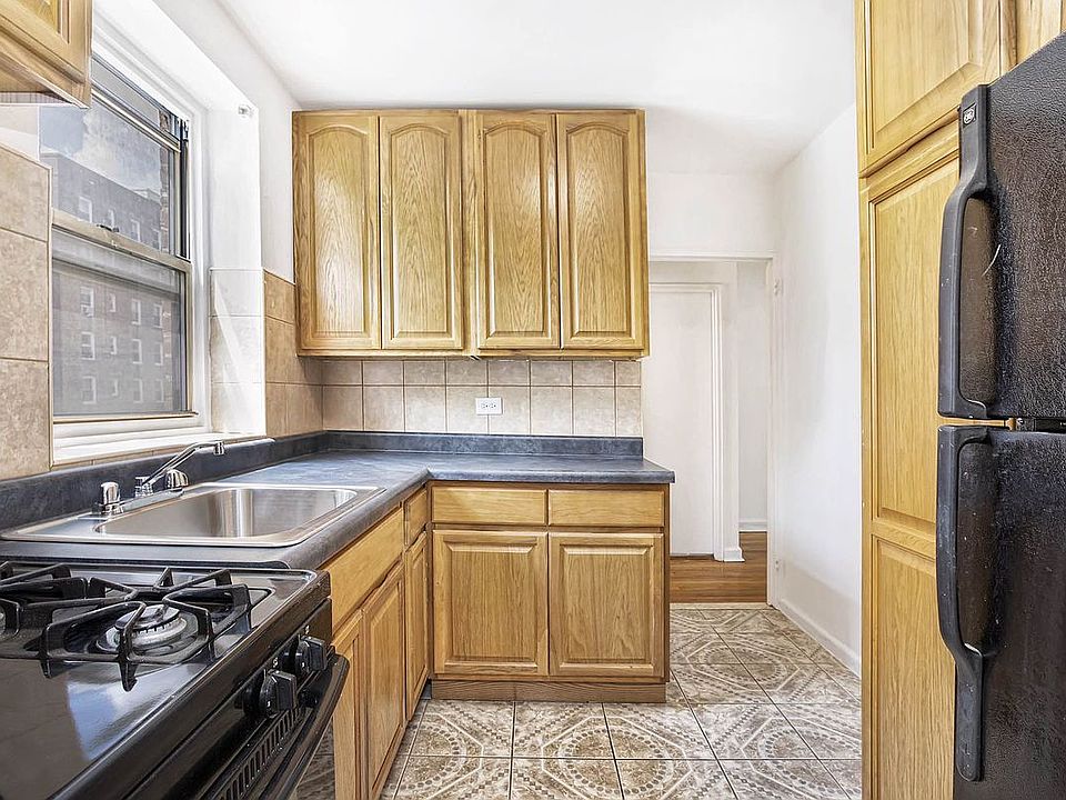2nd image of 3420 Avenue N #L