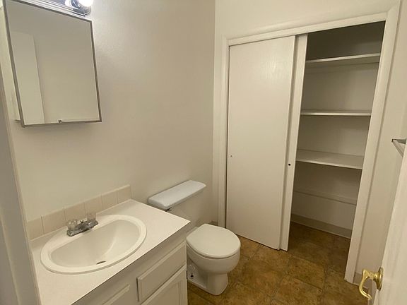 5th image of 3585A Cleveland Dr