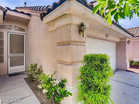 2nd image of 2812 Altair St