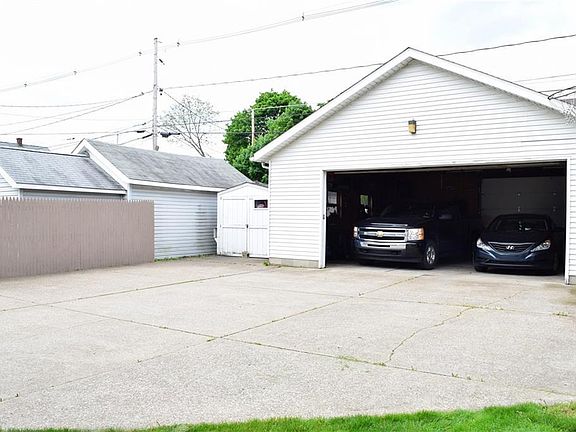 4th image of 720 Lincoln Ave