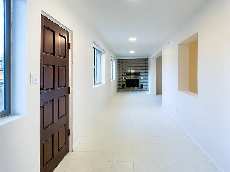 1714 W Meadow Hills Dr — Photo 13