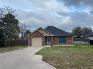 404 Maplewood St, Azle, TX 76020