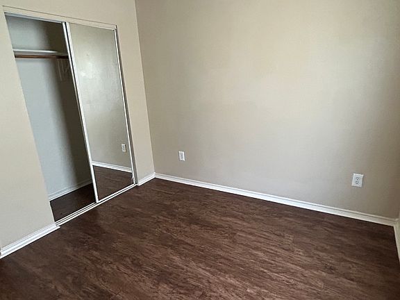 4th image of 1016 N Main St
