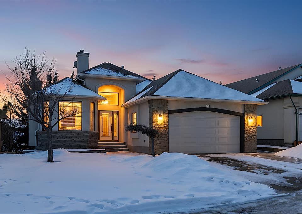 1st image of 52 N Sandstone Ridge Cres