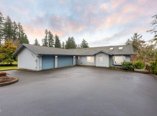 1081 NW Sunset Dr, Toledo, OR