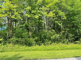 640 Oriole Dr, Rock Creek, OH 44084