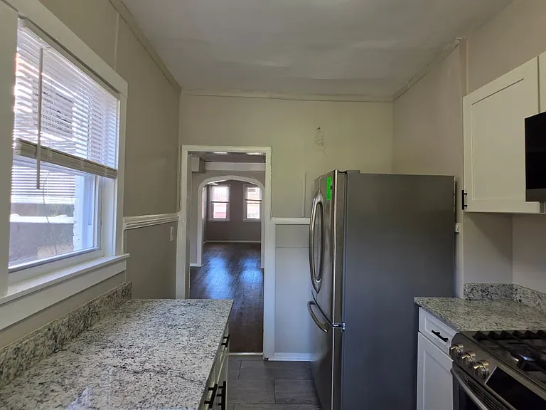 1418 N Dukeland St — Photo 11