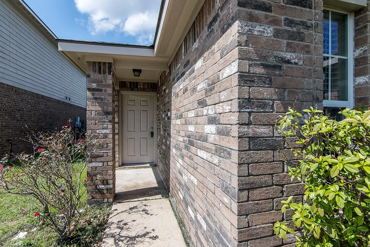 Building Photo - 21311 Carleen Creek Trl