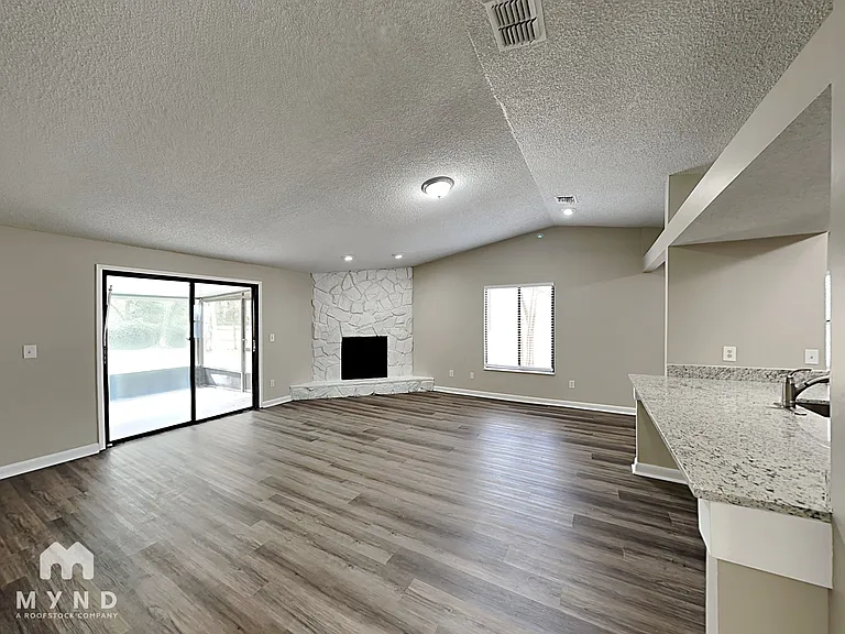 1348 Bear Run Blvd — Photo 4