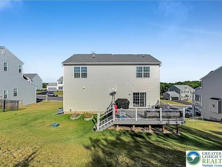 5044 Bellflower Dr — Photo 5