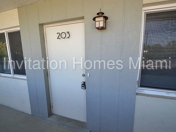 4th image of 1400 NE 54th St APT 203