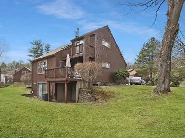 12 Yorkshire Ln #46, Nashua, NH 03063