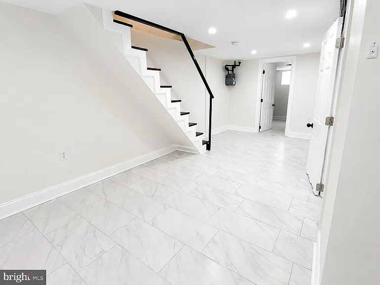 162 W Godfrey Ave — Photo 18