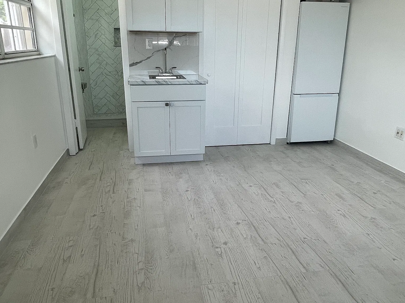 8881 SW 192nd Dr — Photo 1