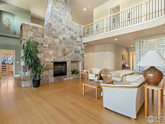 4th image of 263 Rossum Dr