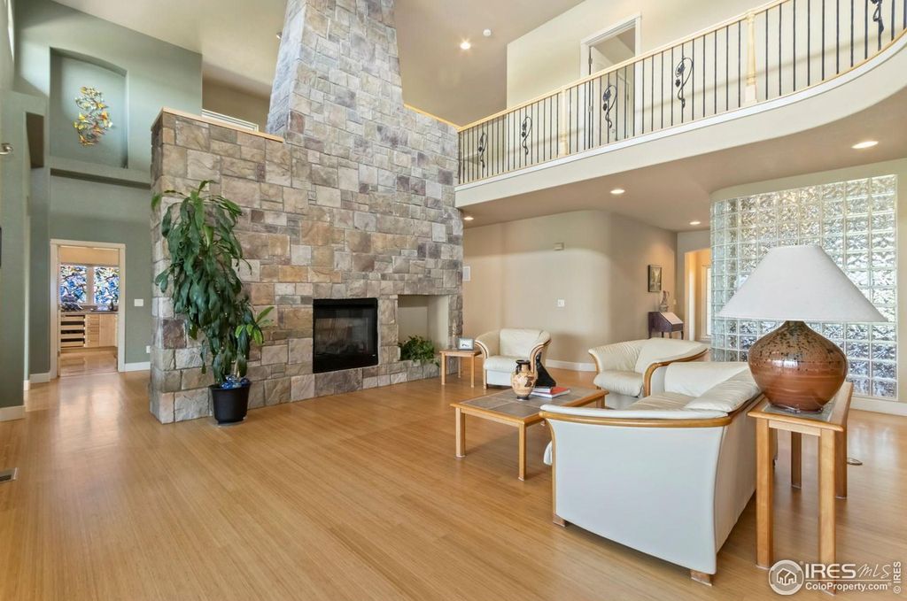 263 Rossum Dr