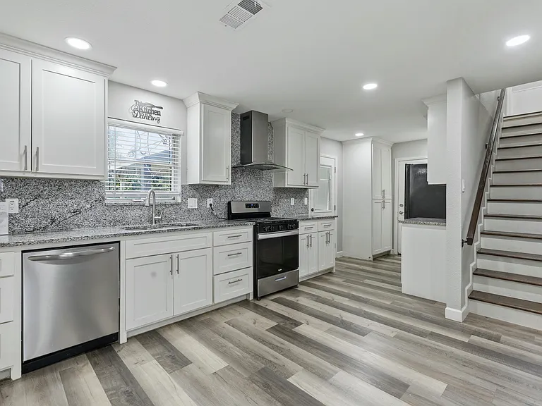 1732 Sheffield Pl — Photo 11