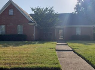 7365 Fox Hollow Ln, Southaven, MS 38671